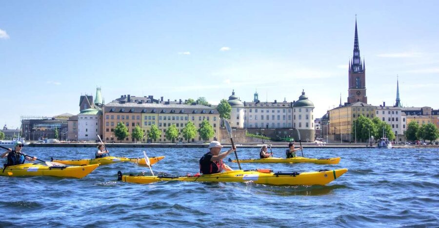 Stockholm: Guided Kayak City Tour & Optional Midsummer Meal - Why kayaking suits Stockholm so well
