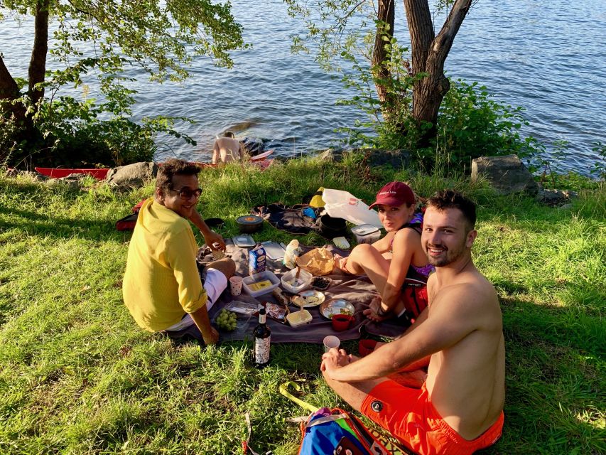 Stockholm: Sunset Kayak Tour in the City + Swedish Fika - What to pack and how to prepare