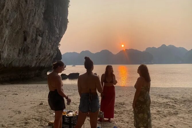 Sunset and Plankton Bioluminescent Night Kayak Lan Ha Bay - Who will enjoy this trip most