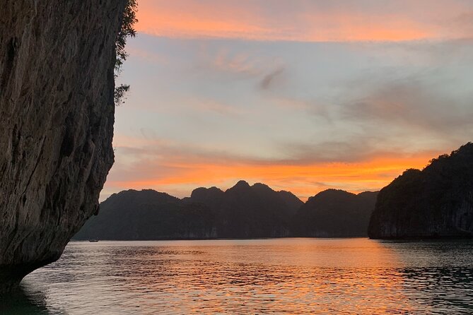 Sunset & Bioluminescent Plankton Kayaking Lan Ha bay - Key things to know before booking