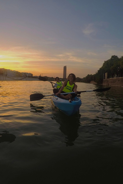 Sunset Kayak: Historic Seville, Triana and La Cartuja - The Nao Victoria and Espacio Primera Vuelta al Mundo