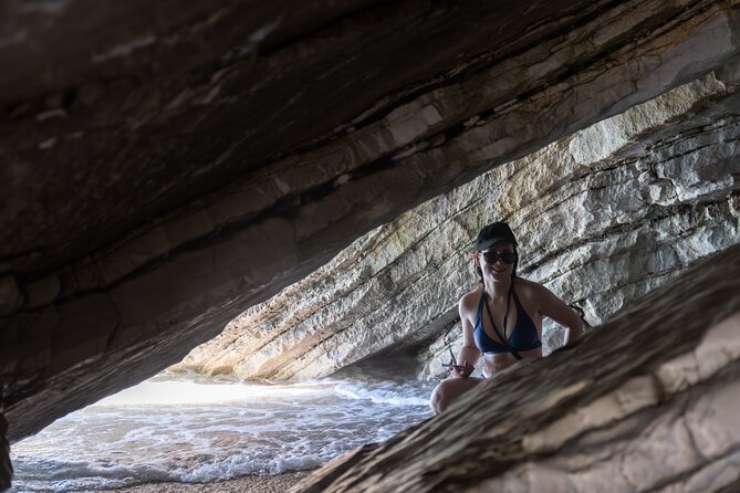 Sunset kayak/Sup tour - Lukova caves and Secret beaches - Who will enjoy this most?