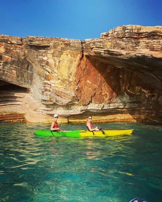 Sunset kayak/Sup tour - Lukova tiny caves and Secret beaches - Cliff jumping for an optional burst of energy