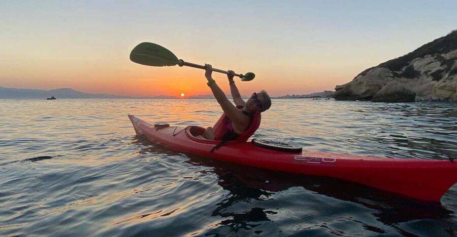 Sunset kayak tour Sella del diavolo - Caves, swimming, and snorkeling near Poetto