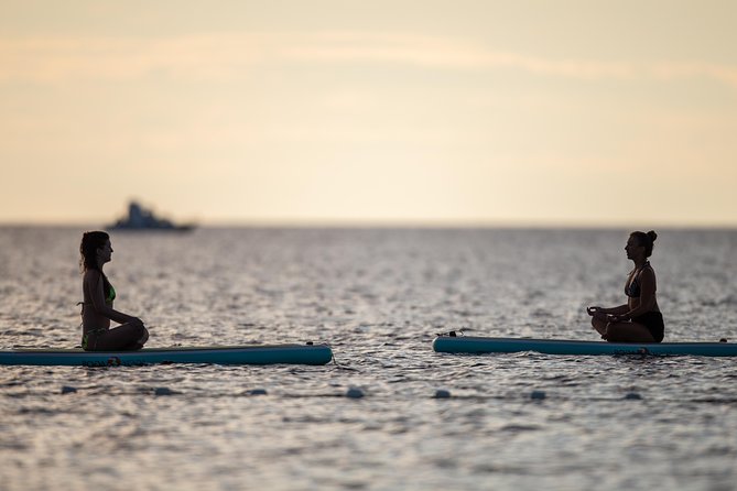 SUP Yoga in Pula: Flow on Water - The first 10 to 15 minutes: learning the paddle