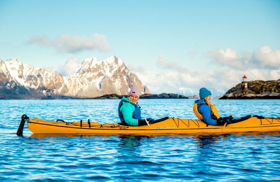 Svolvaer: 2-Hour Winter Kayaking Adventure - Wildlife and the appeal of Arctic quiet