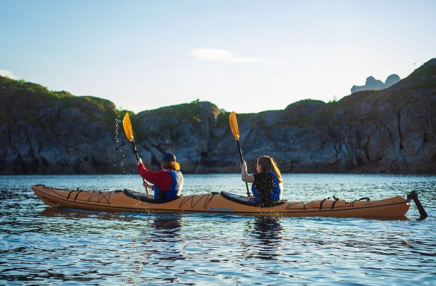 Svolvær: Evening Kayaking Adventure - The Lofoten mountains from the water