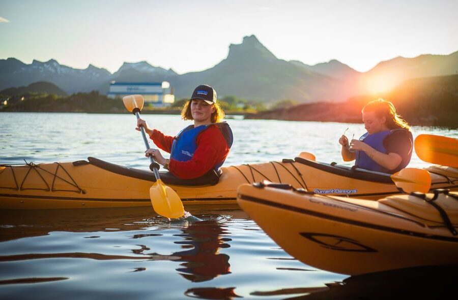 Svolvær: Evening Kayaking Adventure - Should you book the Svolvær Evening Kayaking Adventure?
