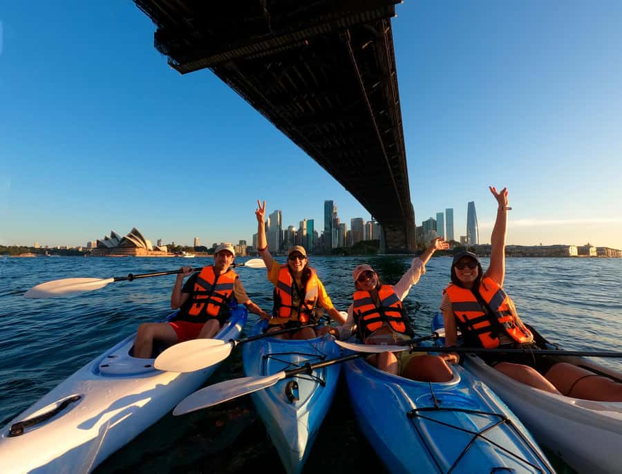 Sydney: Sunset Kayak - Opera & Harbour Bridge Tour (5p. max) - Luna Park gives the first big photo stop