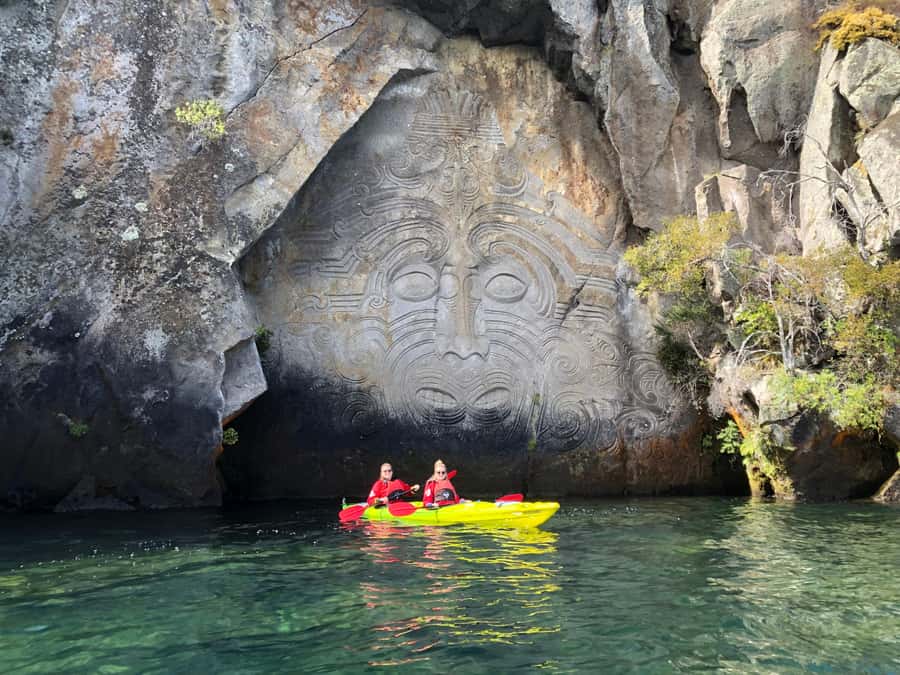 Taupo: Maori Rock Carvings Kayaking Tour - Meeting in Taupo and getting ready