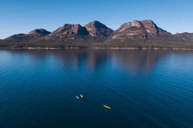 The Freycinet Paddle - The halfway stop at Honeymoon Bay