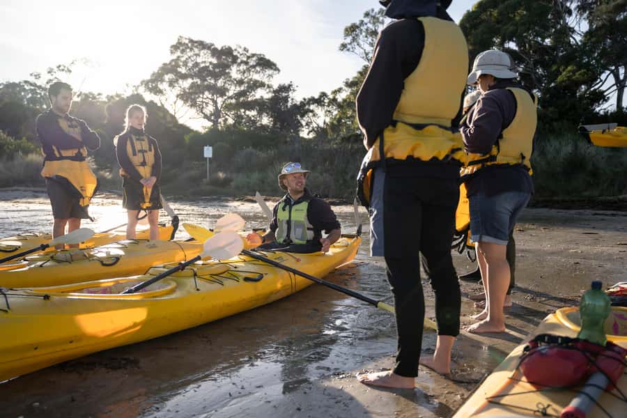 The Freycinet Paddle Kayak Tour - The first paddle beneath pink granite