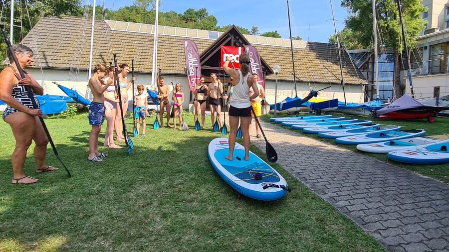 Tihany: SUP Course and Tour at Lake Balaton - Who will enjoy this most?