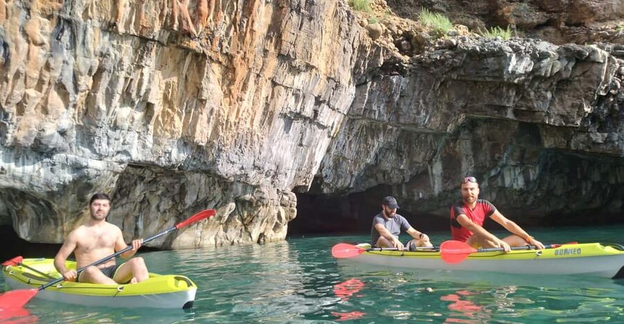 Tour in Kayak sulle orme di James Bond a Maratea - Why Maratea is best seen from the water