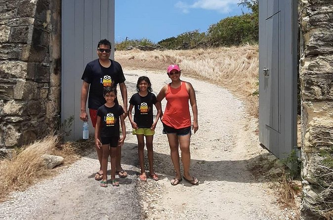 TRIPLE ACTIVITY TOUR, Bike Kayak Hike, ANTIGUA - Returning through the city