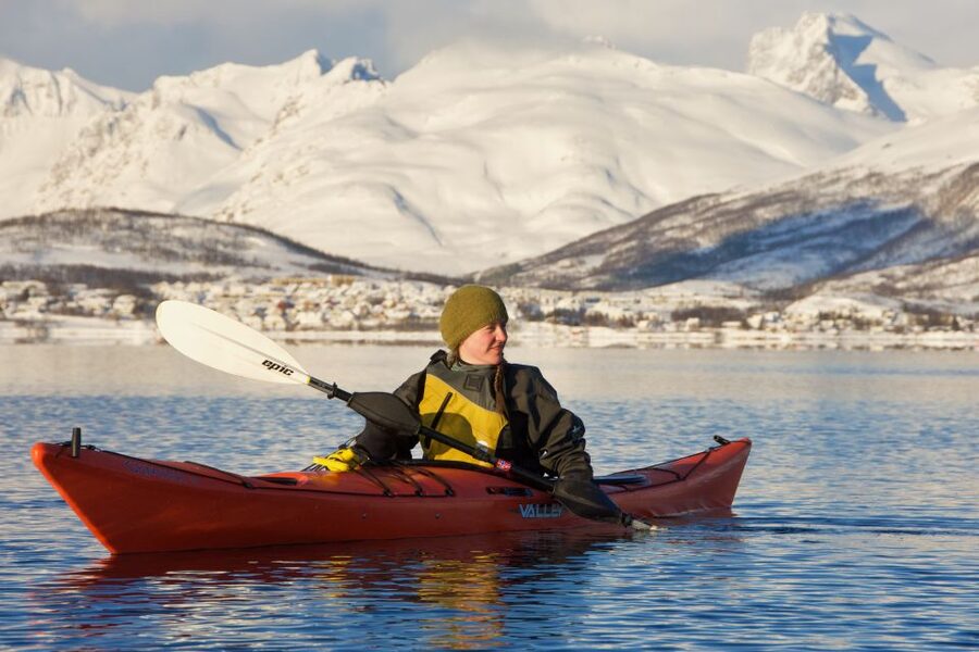 Tromsø: Winter Sea Kayaking Tour with Wildlife Sightings - Learning the basics before launch