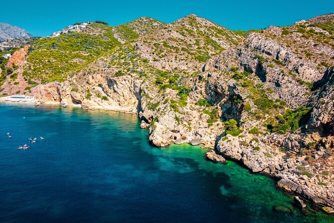 Uncharted Marine Reserve Cave, Snorkel & Cliff Jumping Kayak Tour - Jellyfish, weather, and the limits of the plan