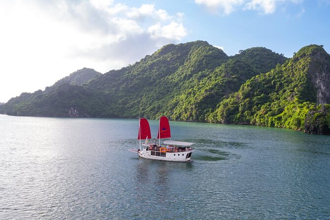 Unique Halong Private Day Cruise - Fishing Village, Kayak - Cua Van Floating Village and Traditional Fishing Life