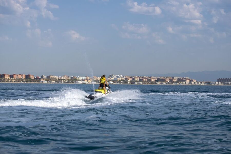 Valencia: Jet Ski Tour + Paddle Surf + Photos + Free drink - Choosing between 30 minutes and one hour