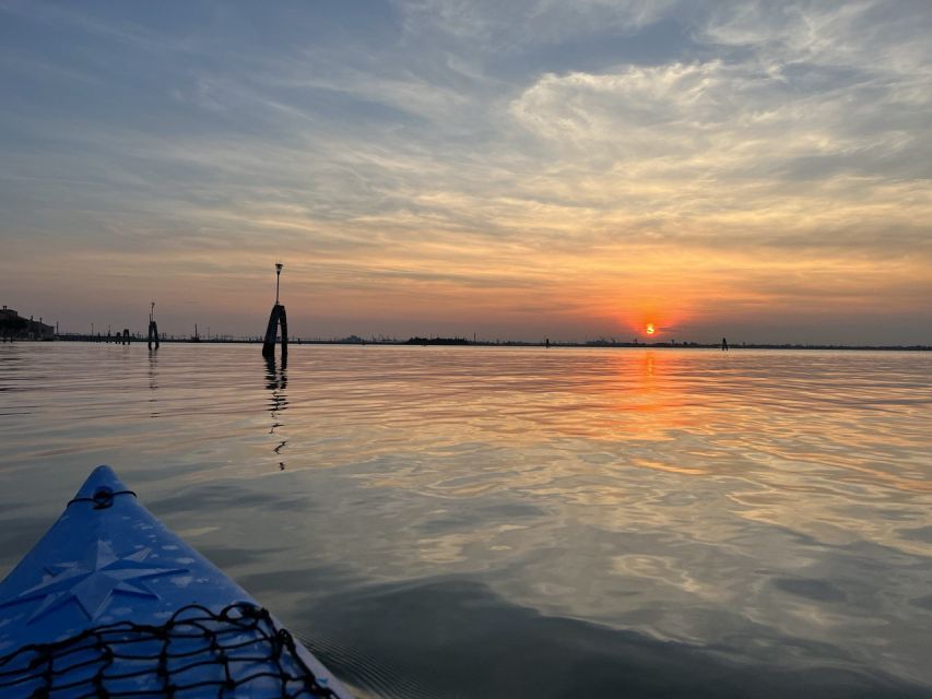 Venice: Sunset Kayak Tour in the Canals - Paddling through Canareggio or Castello