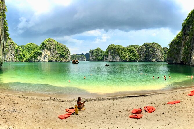 What a great combination, day cruise and night kayak with glowing biolumenescent - Starting at 8:00 a.m. from Cat Ba Local